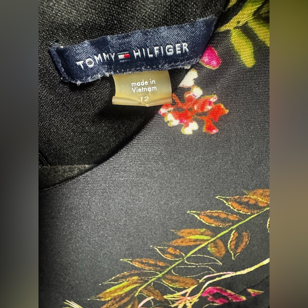 Tommy Hilfiger Black Floral Cropped Jumpsuit Size 12 Wrap Belt ☀️🍂🥶🌼 - Picture 4 of 5